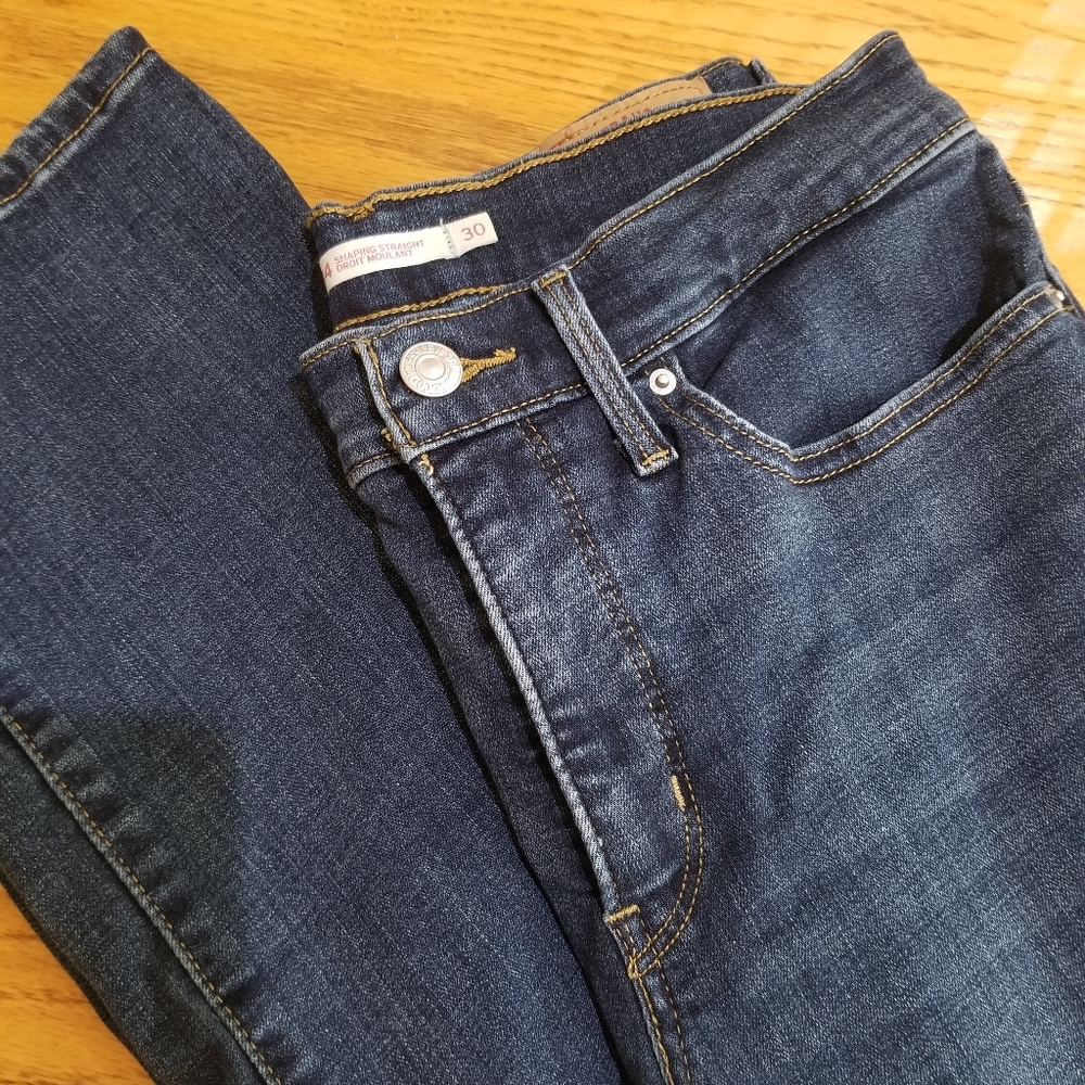 Levi 314 Shaping Straight Jeans